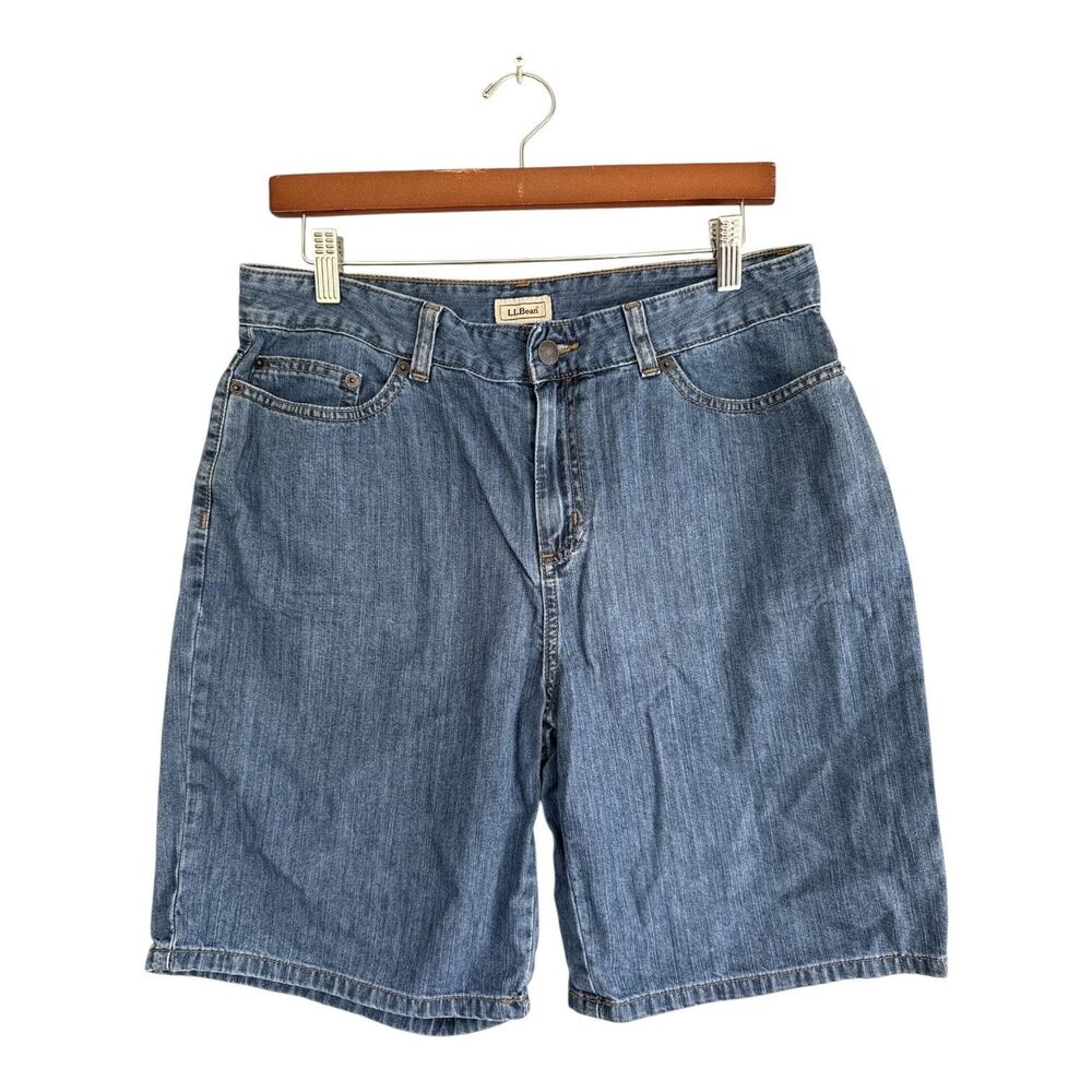 LL Bean Women's Denim Shorts Size 10 REG Blue Jean 100% Cotton Classic Walking